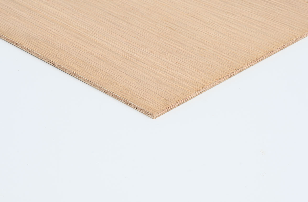 Dekorativ Krydsfiner, Eg